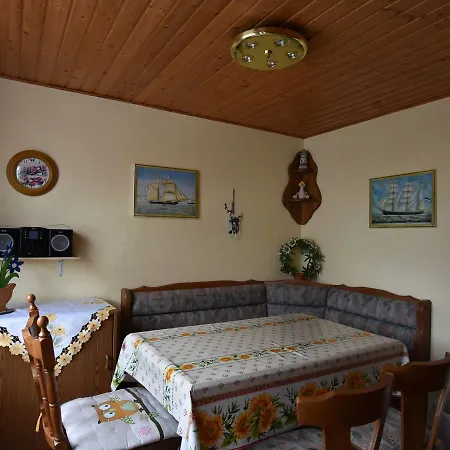 Prázdninový dům Luxurious Bungalow In With Terrace Kröpelin
