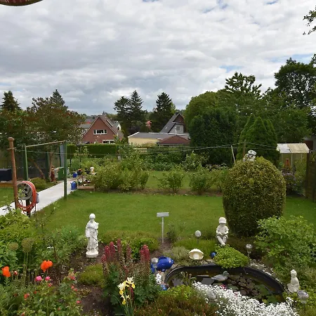 Luxurious Bungalow In With Terrace Prázdninový dům *